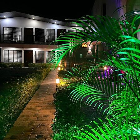 Mevak Apartments Suites Ла Фортуна Экстерьер фото